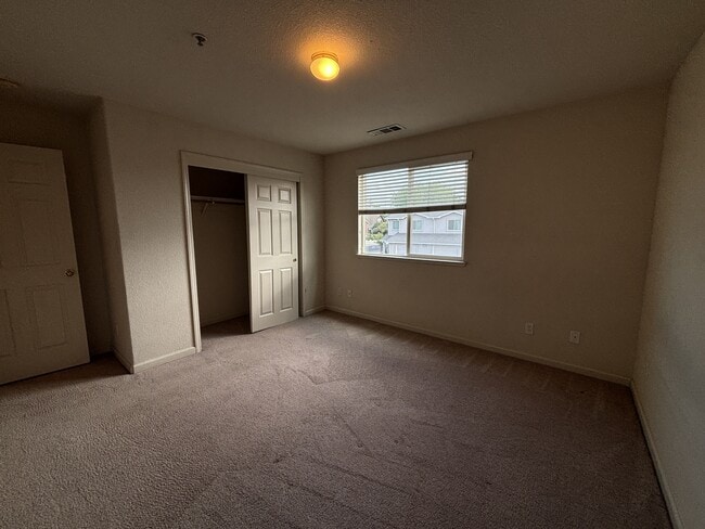 Building Photo - 3317 Carver Rd