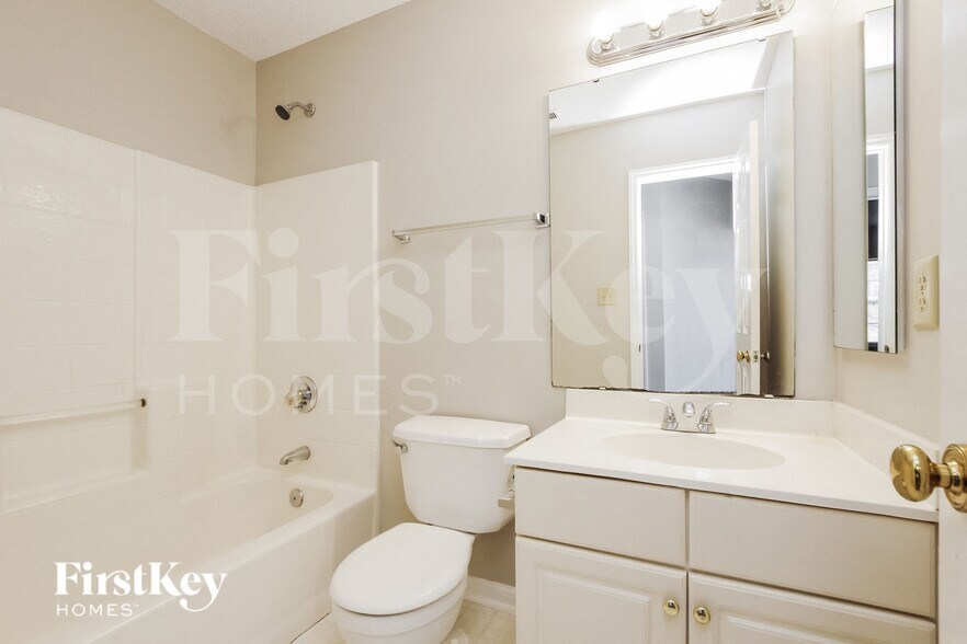 Building Photo - 3105 Denhem Ct