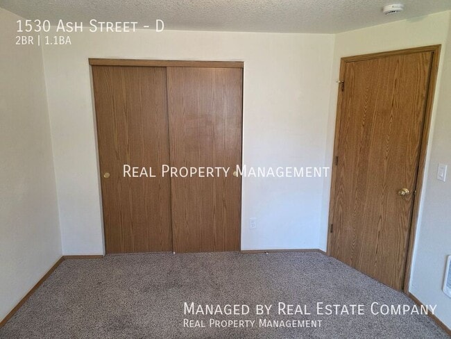 Building Photo - 1530 Ash St