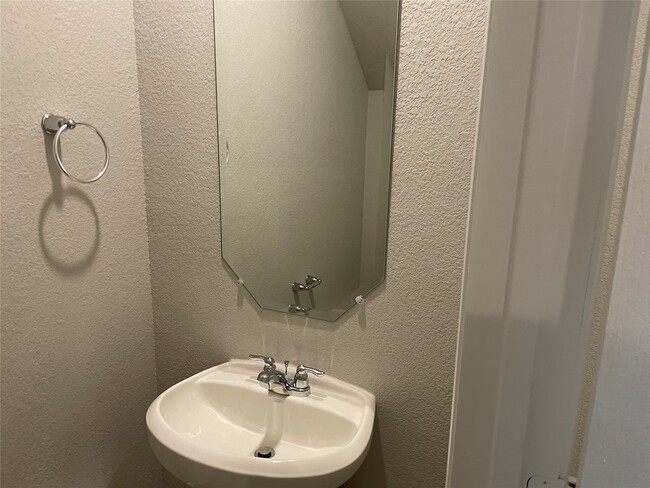 Building Photo - 822 Redinger Ridge Dr