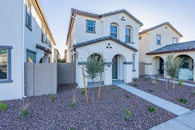 Building Photo - Three Bedrooms! Newer Neighborhood - conve...
