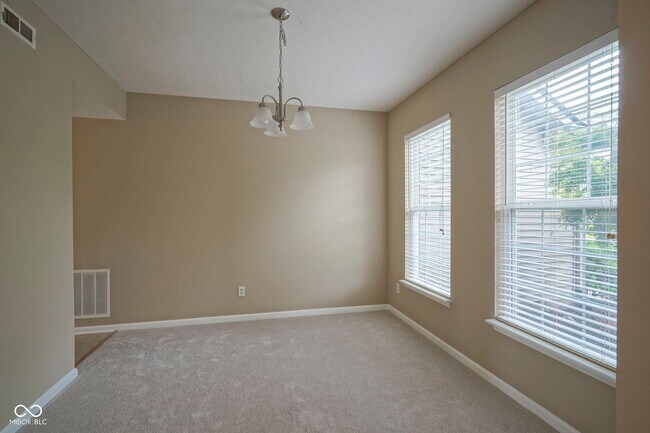 Building Photo - 14170 Royalwood Dr