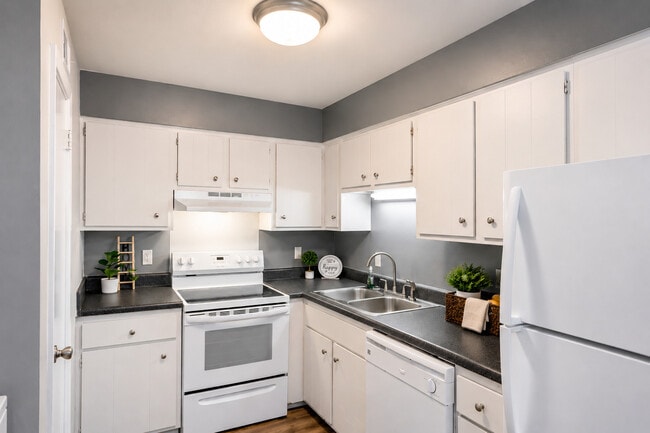 Building Photo - Highland Ridge Apartments