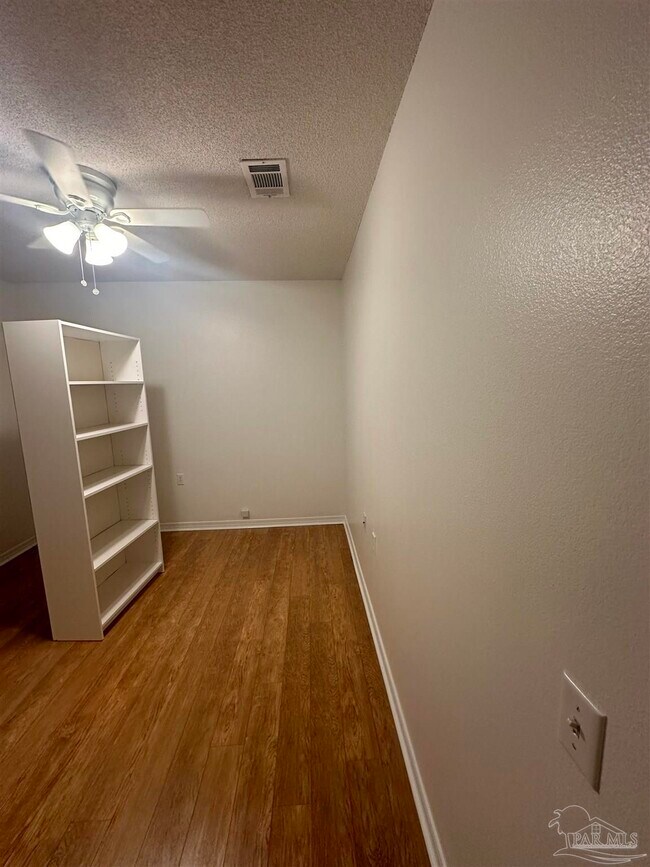 Building Photo - 808 Wickwood Cir