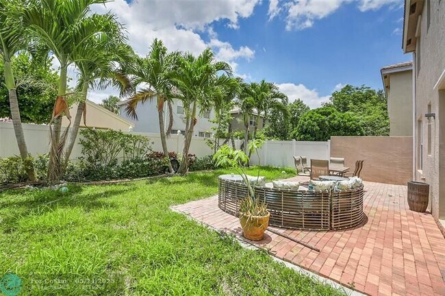 Building Photo - 5418 Sunseeker Blvd
