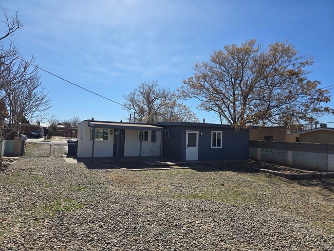 Building Photo - 4811 Comanche Rd NE