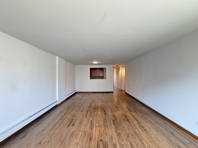 Building Photo - 1442 N Dearborn St