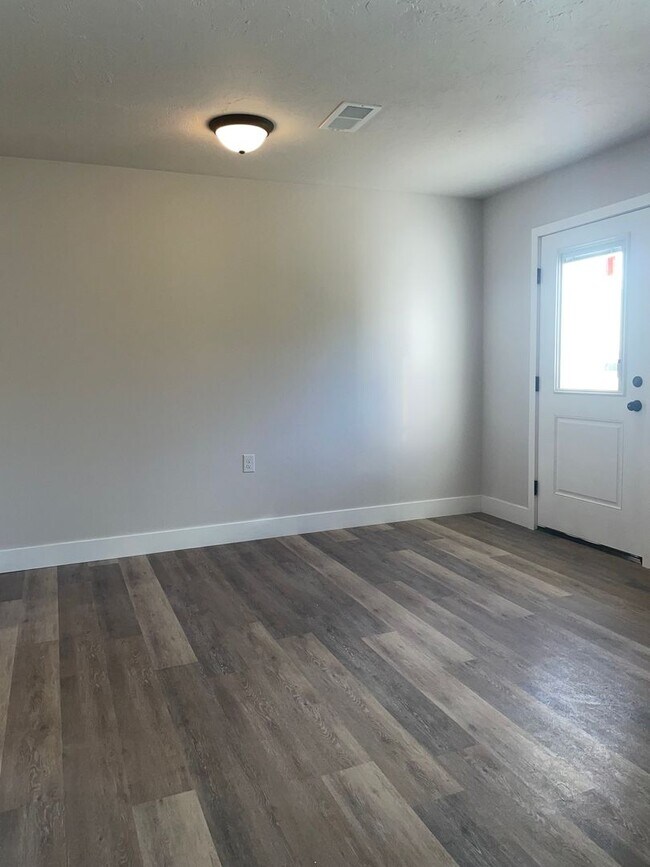 Building Photo - New Townhomes in Spring Grove School District - Pointer Court