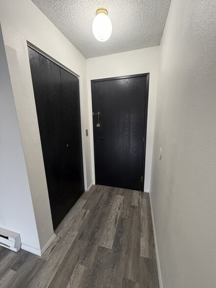 Building Photo - 4620 Reka Dr