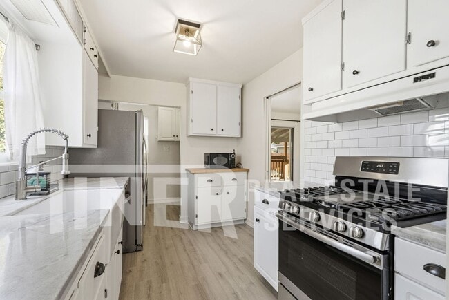 Building Photo - 4739 61st St