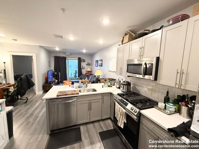 Building Photo - SOUTH BOSTON LUXURY BUILDING - ELEVATOR - ROOFDECK - GARAGE PARKING AVAILABLE