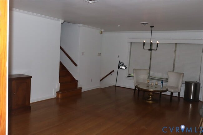 Building Photo - 515 Danray Dr
