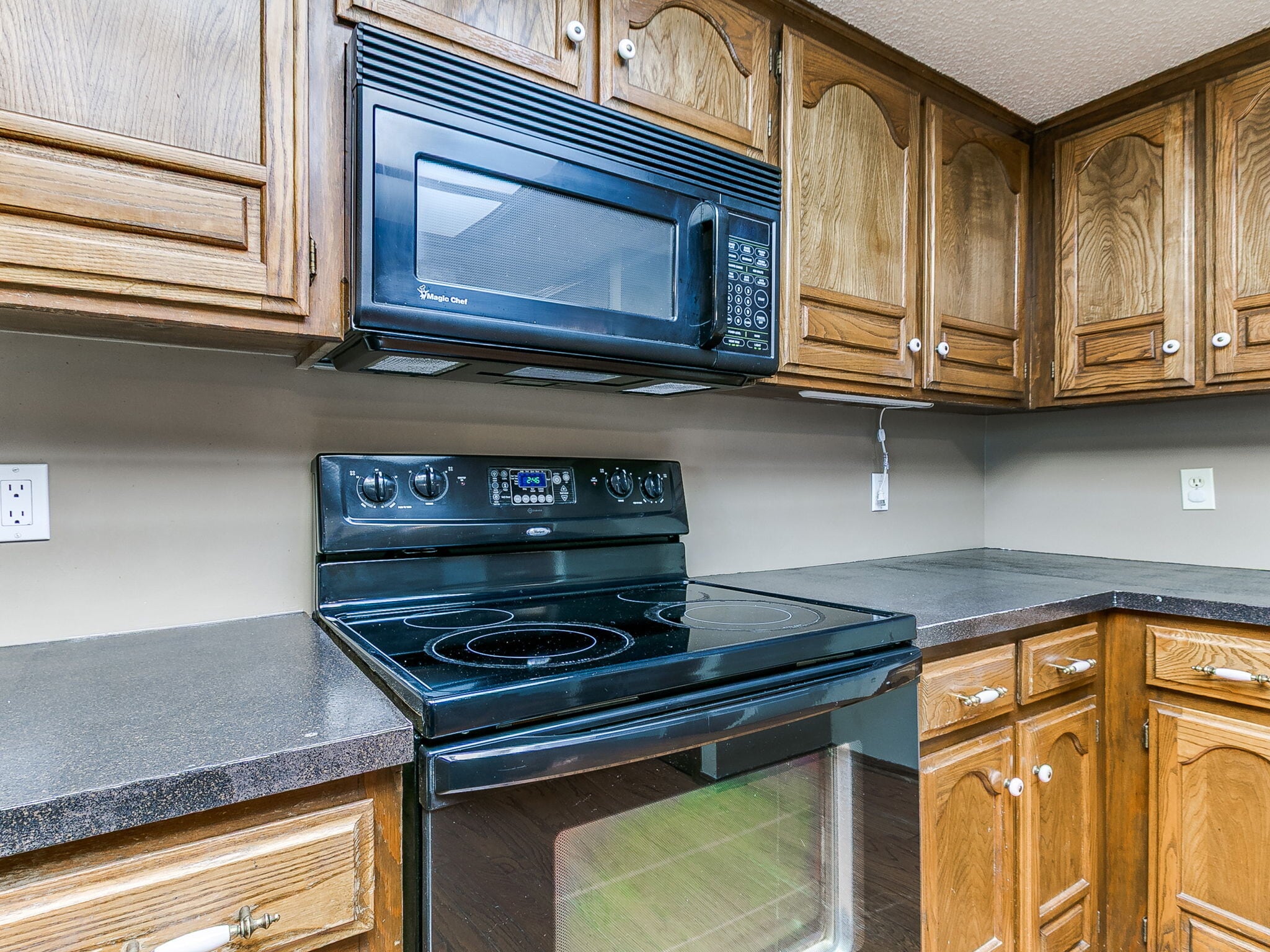 Building Photo - 764 Okie Ridge Rd