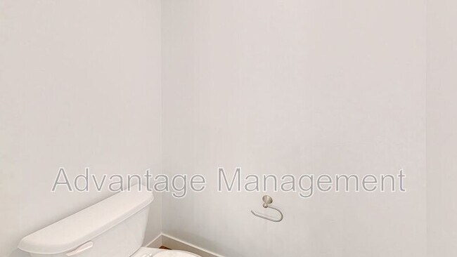 Building Photo - 1583 Stark Dr