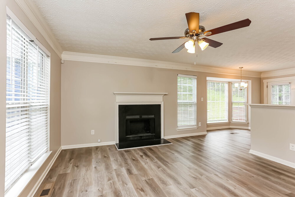 Building Photo - 865 Revena Ln
