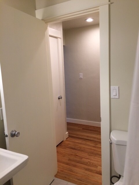 Building Photo - Full Remodel! University Park-Portsmouth-H...