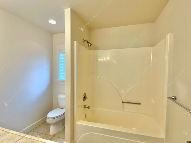 Building Photo - Light-Filled Awbrey Butte Retreat