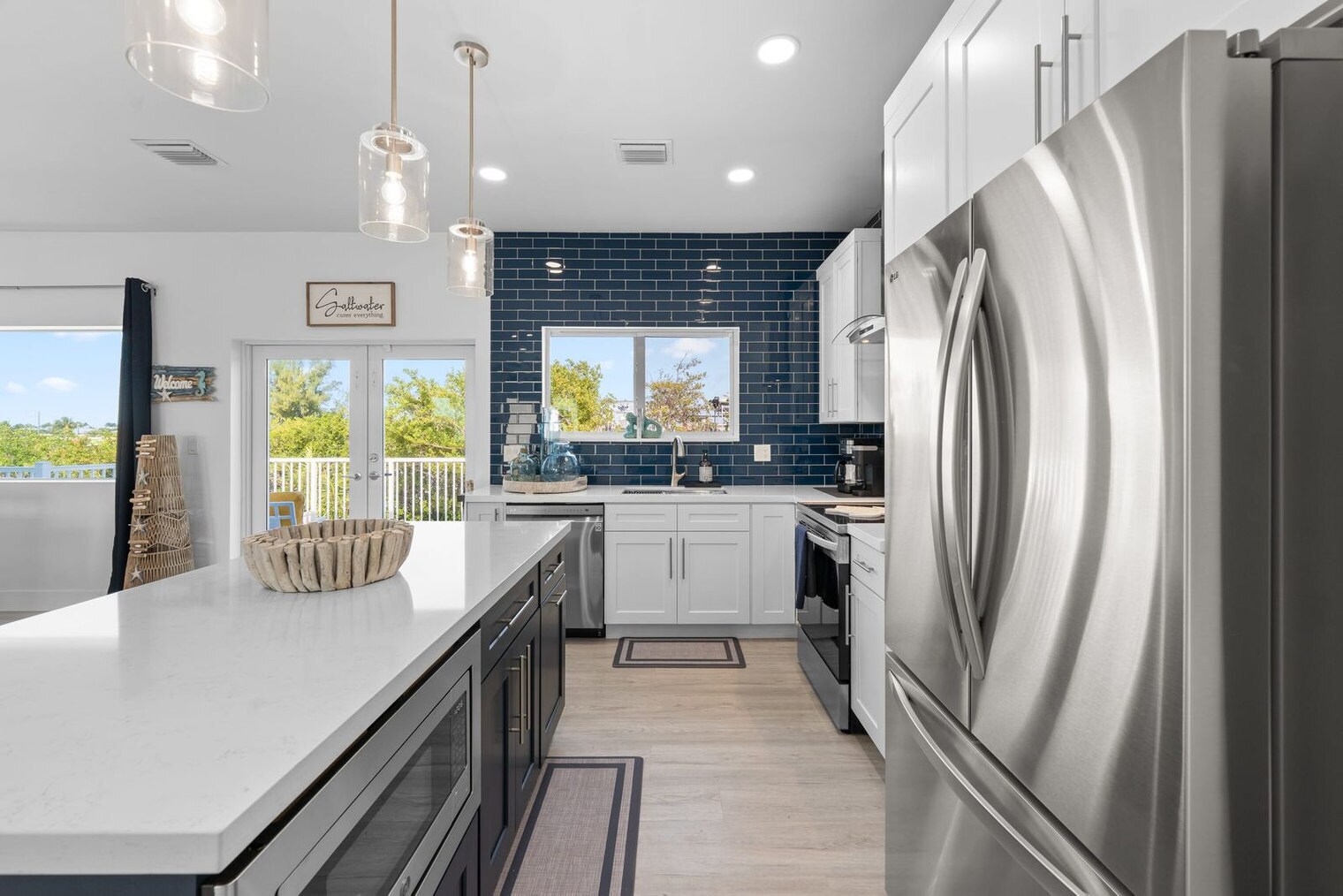 Building Photo - 231 Pescayo Ave