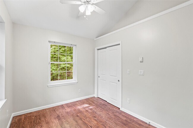 Building Photo - 333 Wixon Pond Rd