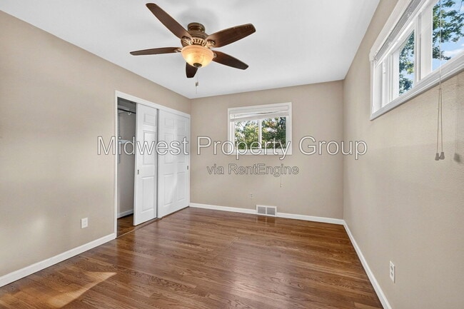 Building Photo - 1205 Acredale Dr