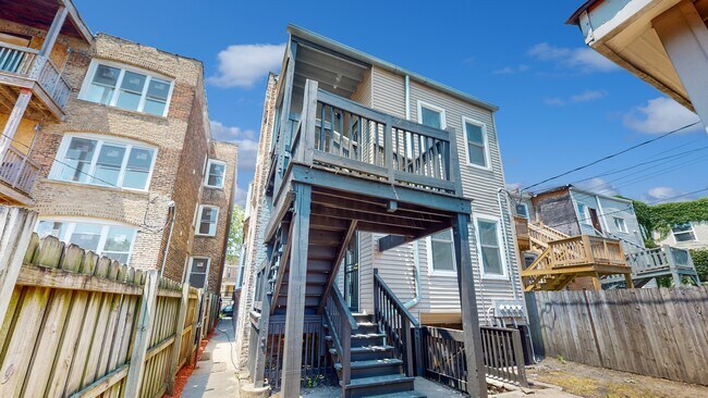 Building Photo - 6227 S Langley Ave