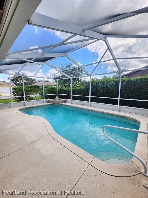 Building Photo - 1501 Sunrise Dr
