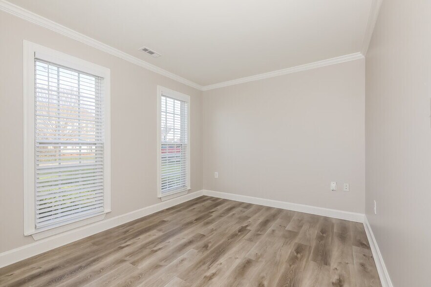 Building Photo - 3003 Trellis Ln