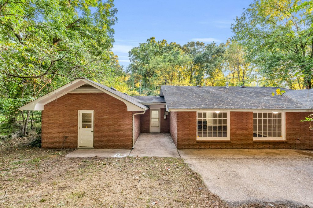 Building Photo - 706 Park Cir