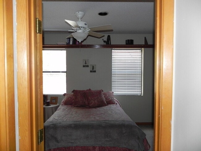 Building Photo - 104 Cedarwood Ln