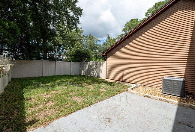 Building Photo - 3075 Falconer Dr