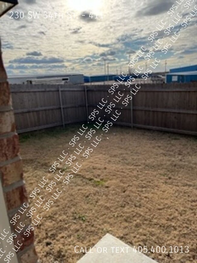 Building Photo - 230 SW 34th St