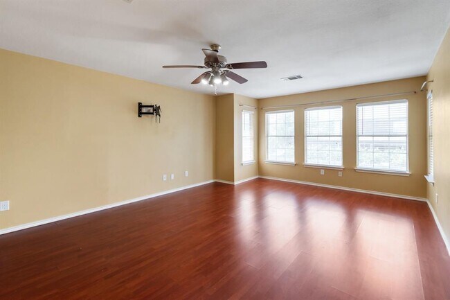 Building Photo - 1117 Del Roy Dr