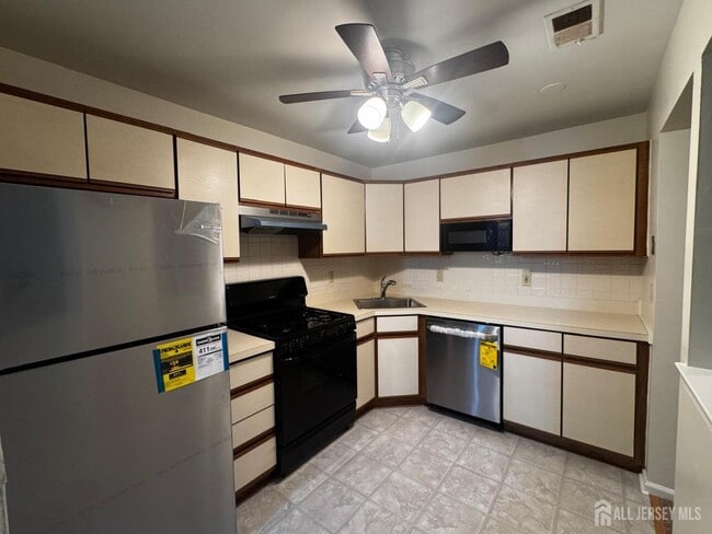 Building Photo - 1109 Stoneridge Cir