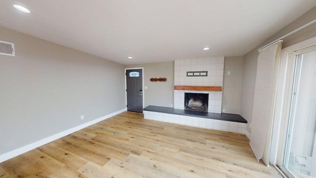 Building Photo - Updated Single-Story with A/C | Coastal Living