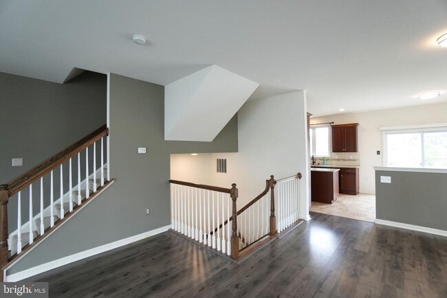 Building Photo - 431 Williamson Ct