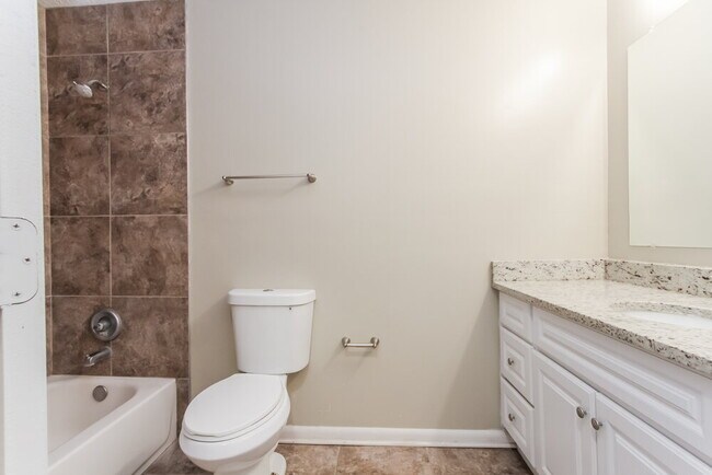 Building Photo - 819 Bitter Bark Ln