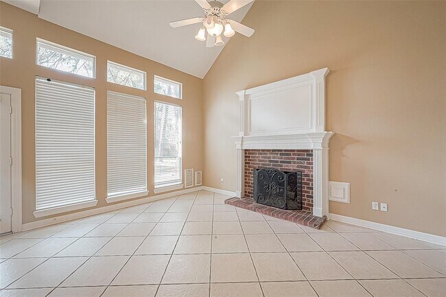 Building Photo - 13135 Finch Brook Dr