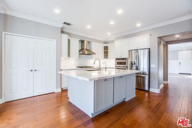 Building Photo - 24040 Dandelion Ln