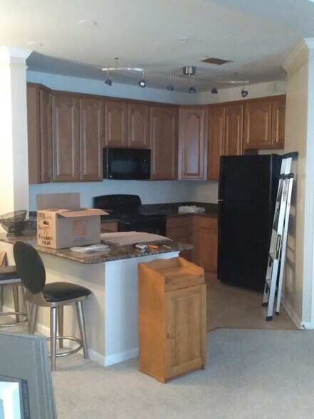 Building Photo - 24701 Byrne Meadow Square