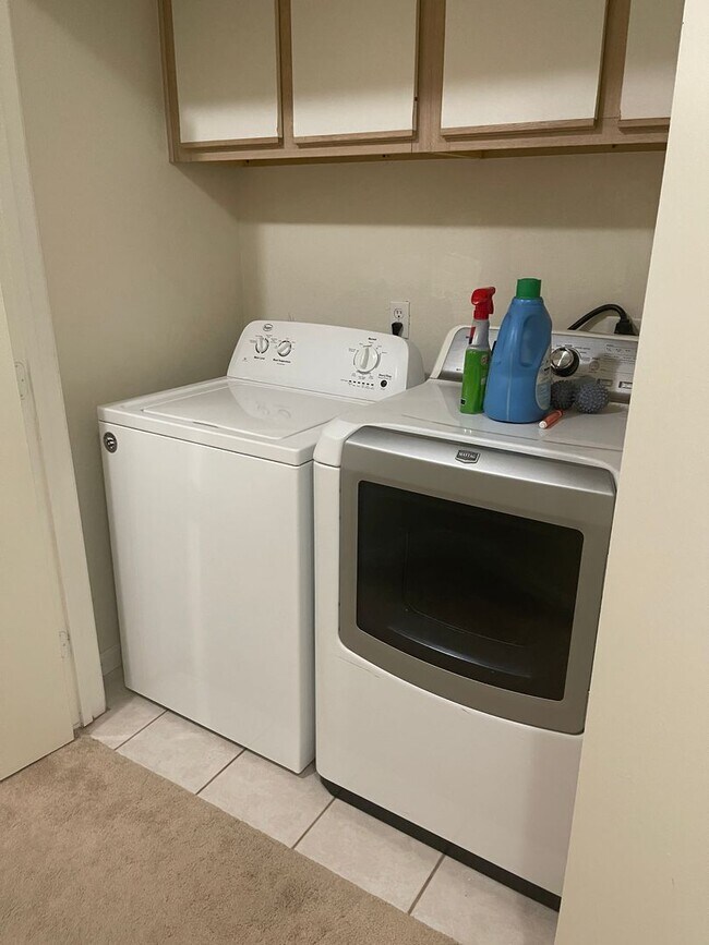 Building Photo - College Station - 4 Bedroom / 2.5 Bath / 2...