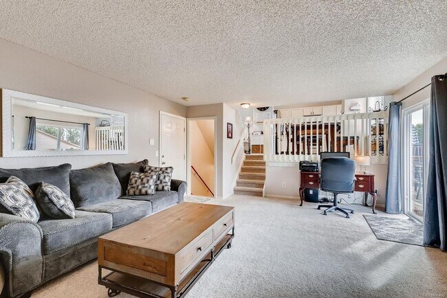 Building Photo - GREAT LOCATION! New LVP and Carpet - WON'T LAST LONG!