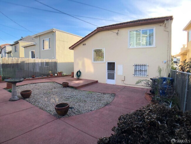 Building Photo - 60 Westdale Ave