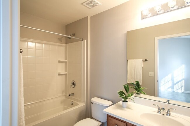 Building Photo - 192 Sonata Cir