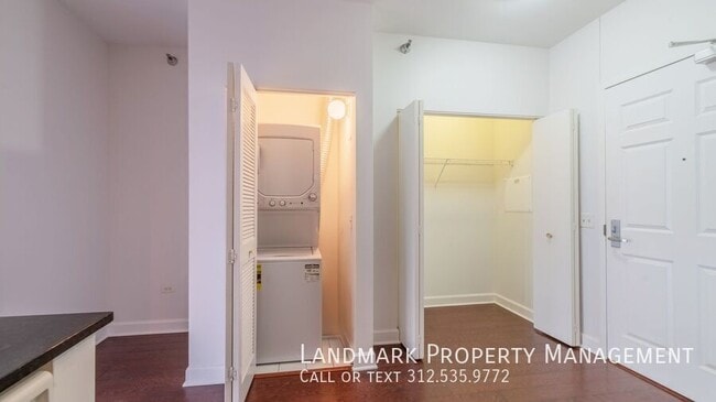 Building Photo - 1600 S Prairie Ave