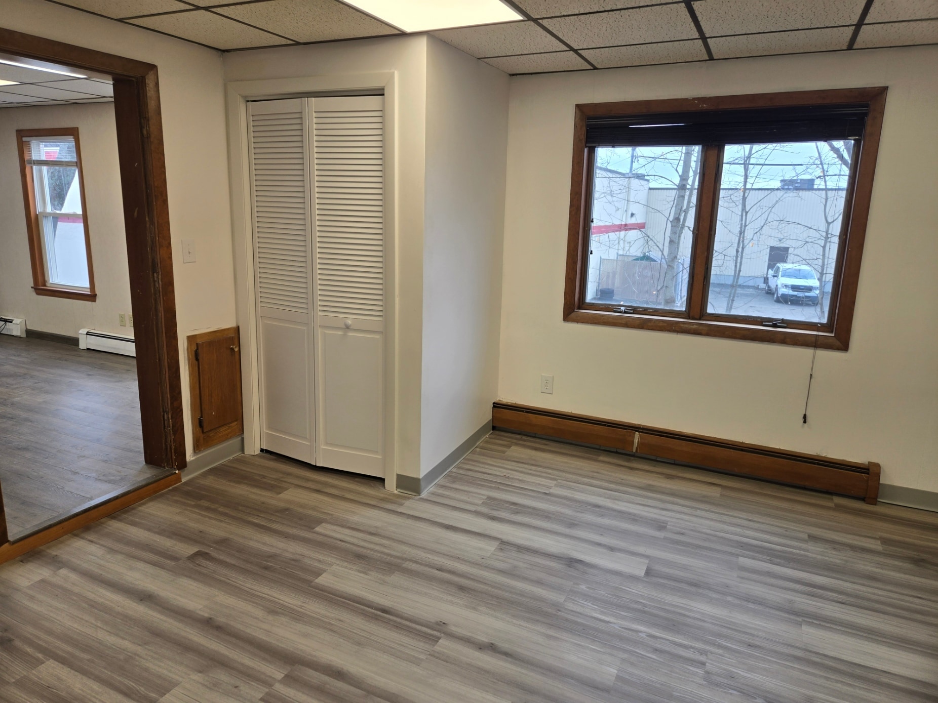 SWtackable laundry - 87 Essex St