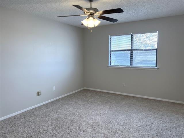 Building Photo - 202 S Sendero Dr