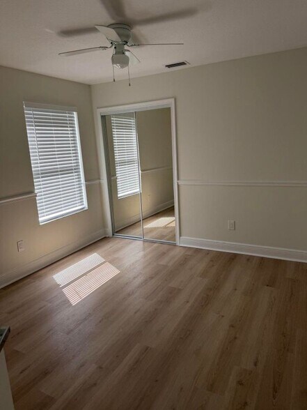 Building Photo - 14307 80th Ln N