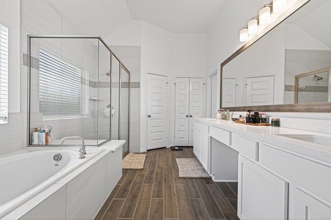 Building Photo - 32226 Cedar Crst Dr