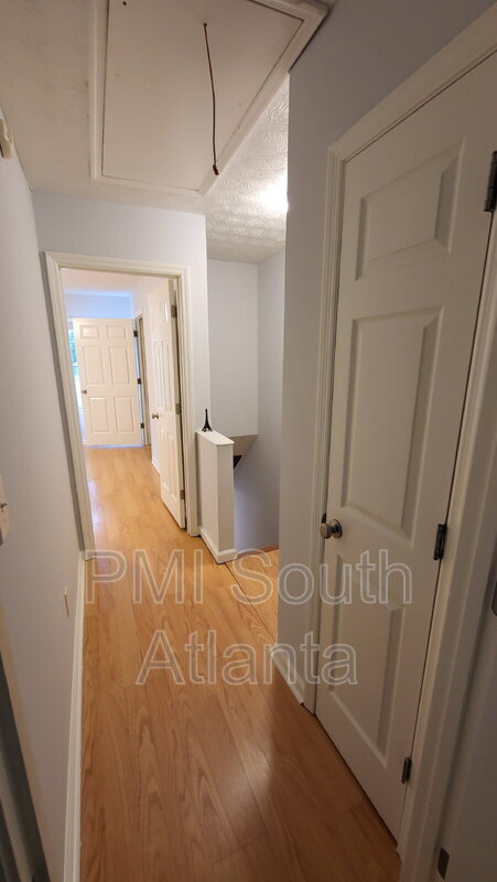 Building Photo - 1070 Huntington Trce SE