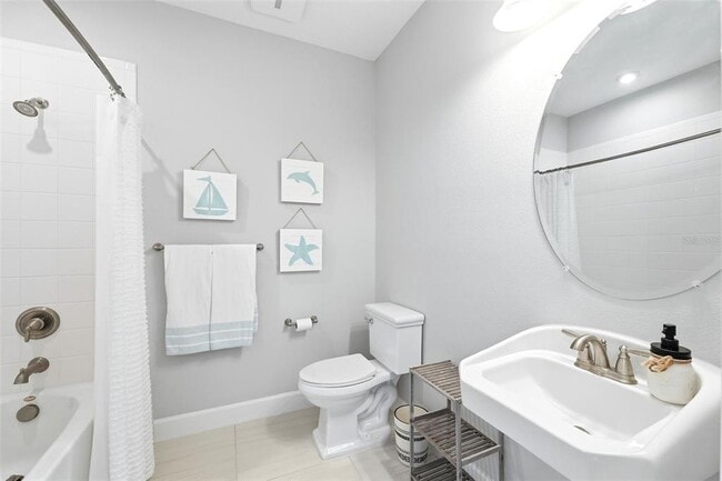 Building Photo - 2516 Coral Ct.